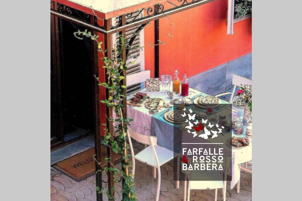 Appartamento Vacanze / Holiday Flat Farfalle&Rossobarbera Montegrosso dʼAsti Eksteriør bilde