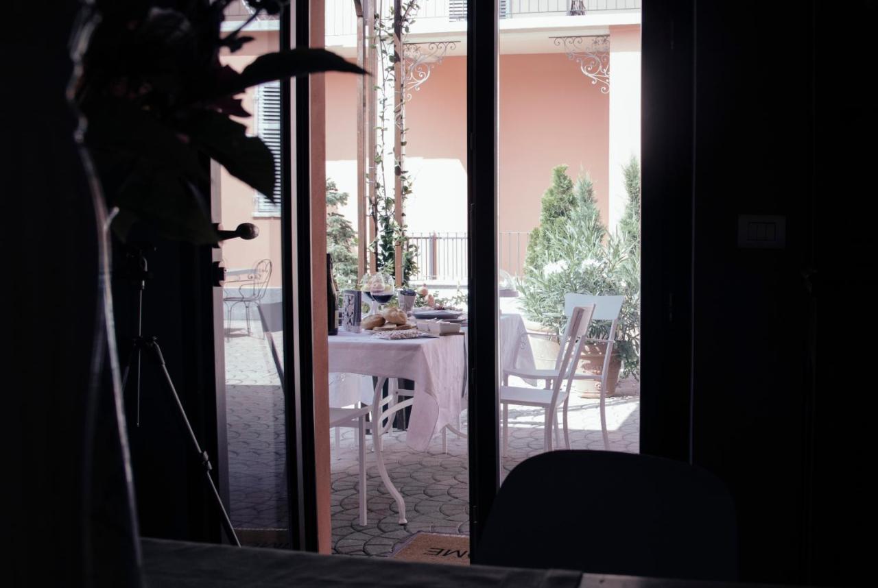 Appartamento Vacanze / Holiday Flat Farfalle&Rossobarbera Montegrosso dʼAsti Eksteriør bilde